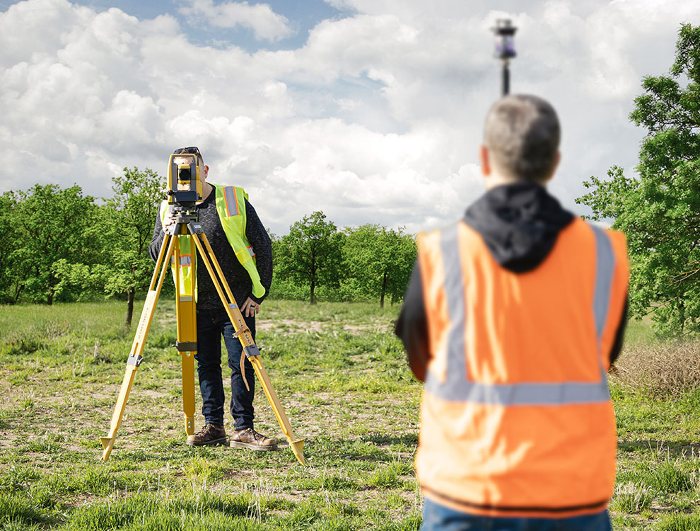 مقایسه برندهای معتبر تجهیزات نقشهبرداری: Leica، Trimble، South و Stonex - ژئوپوز ایران